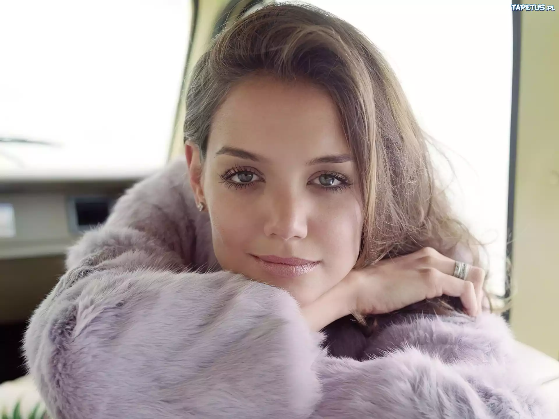oczy, Katie Holmes, futerko