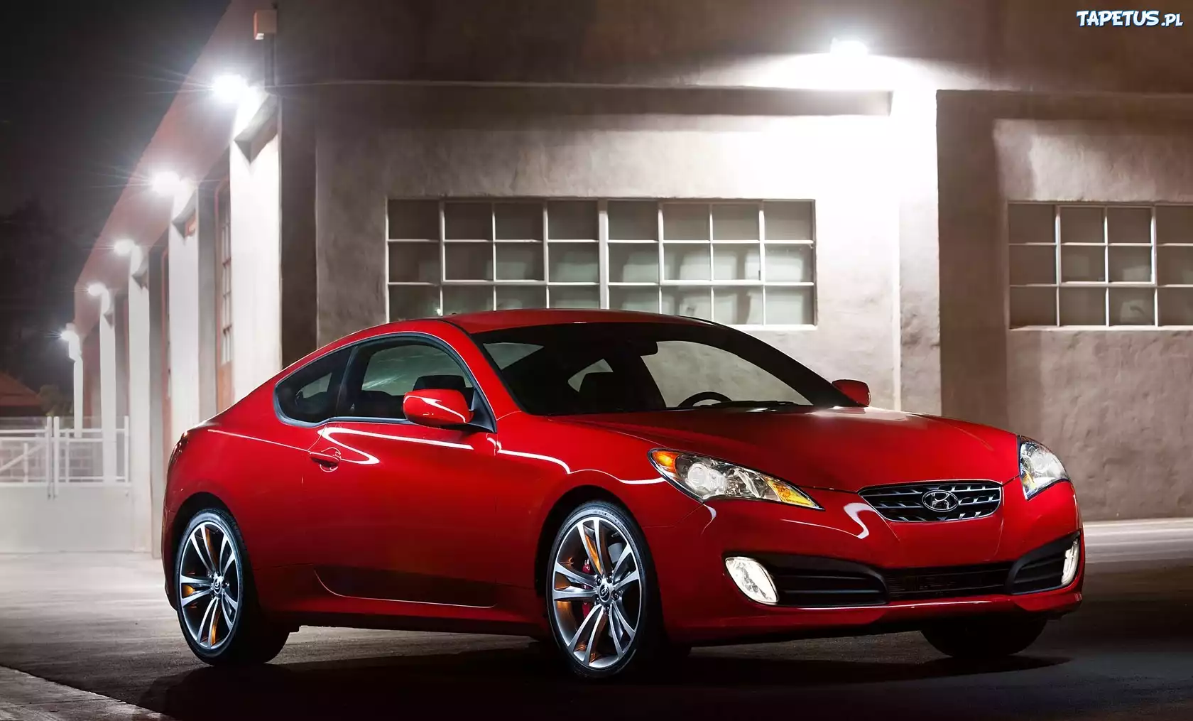 Czerwony, Hyundai Genesis Coupe