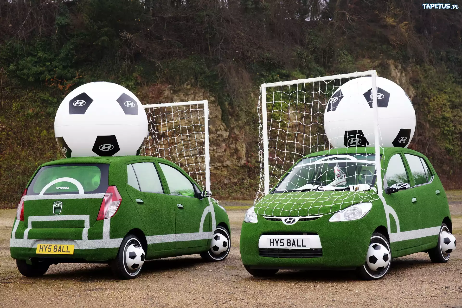 Hyundai i10, Piłka, Nożna