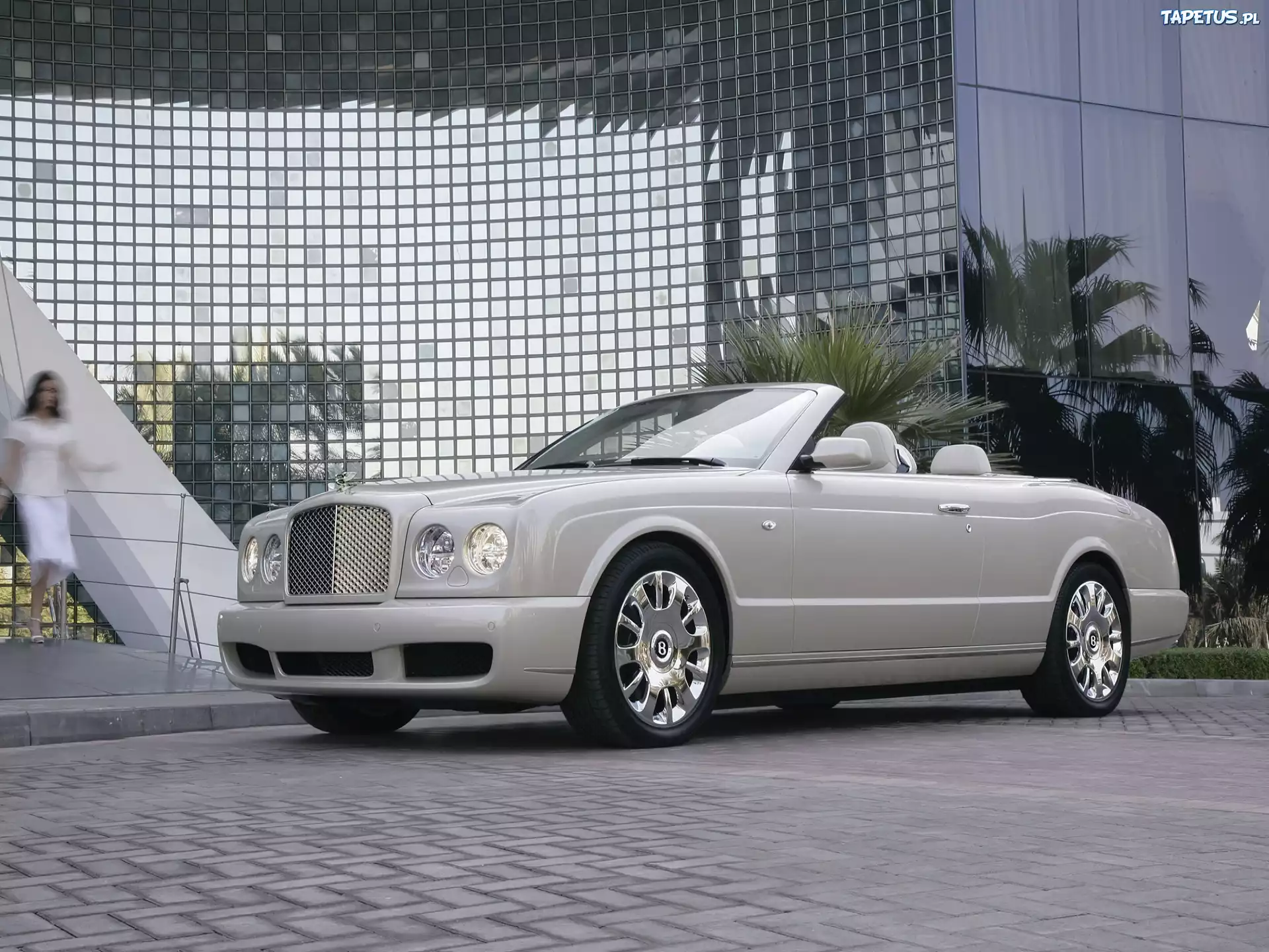 Reprezentacyjny, Bentley Azure