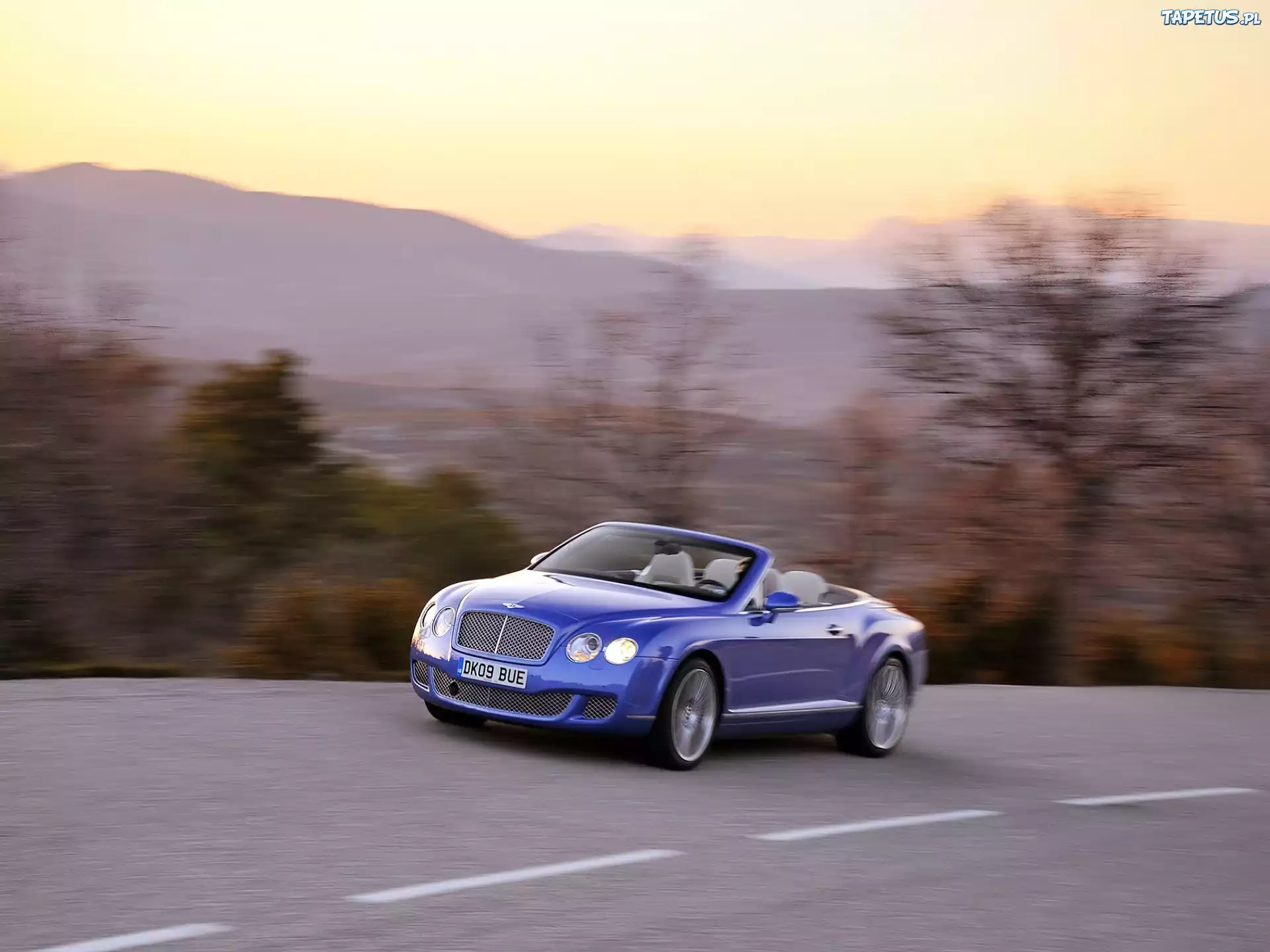 Bentley Continental GTC, Droga