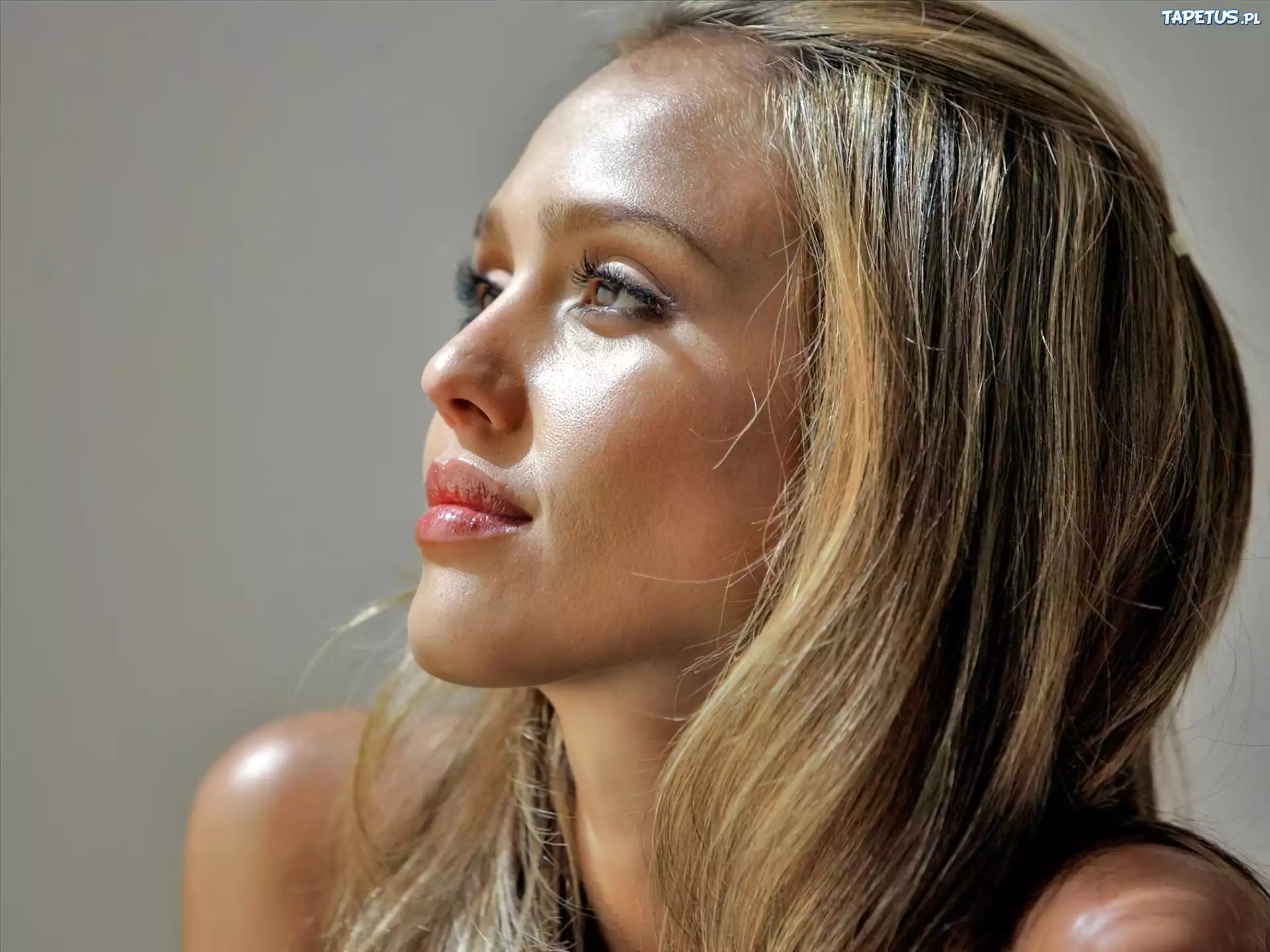 Promienna, Twarz, Jessica, Alba