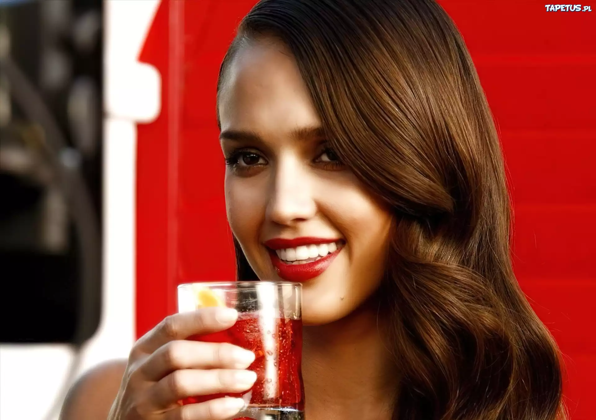 Jessica Alba, Uśmiech