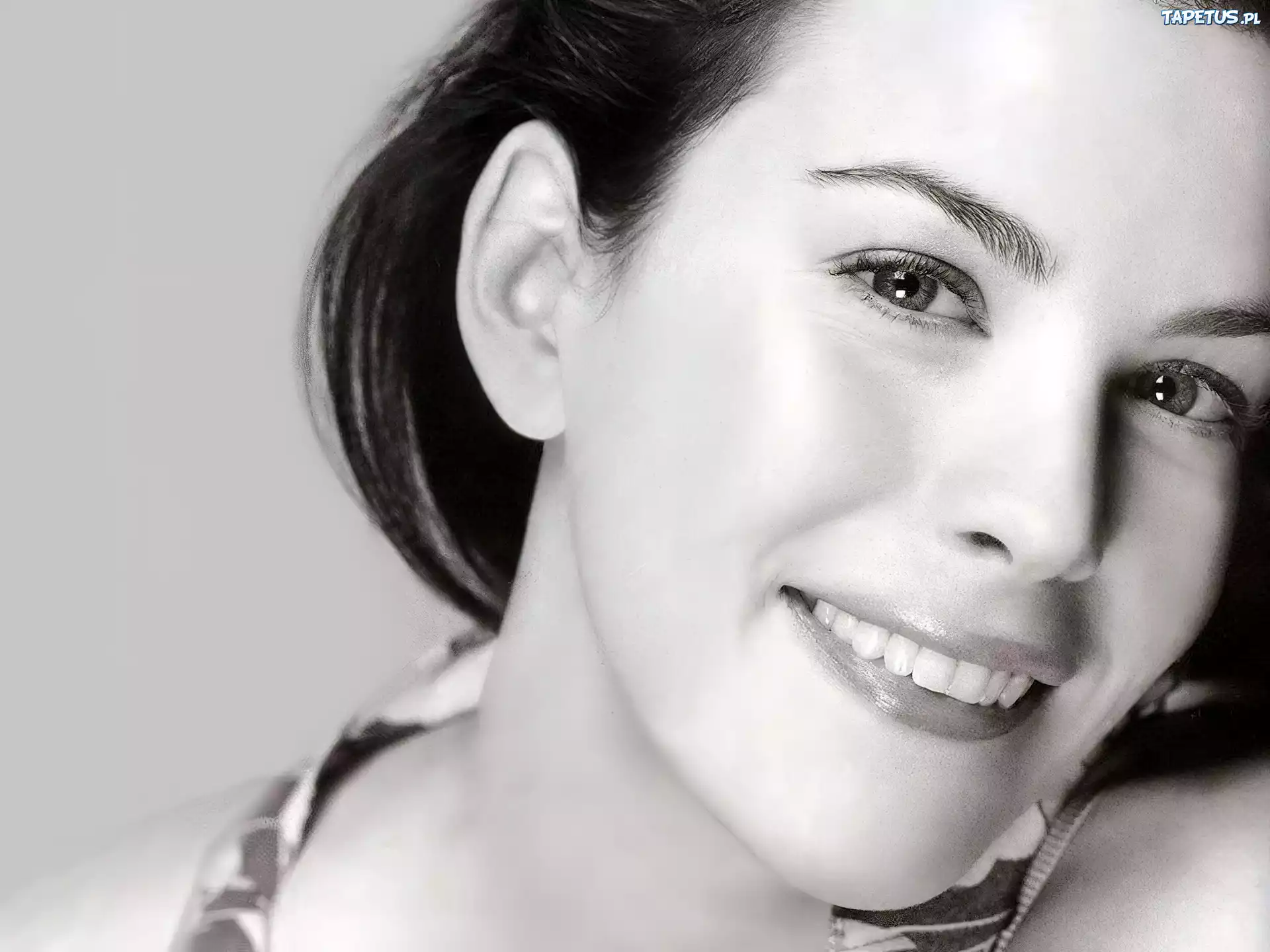 Liv Tyler, Uśmiech