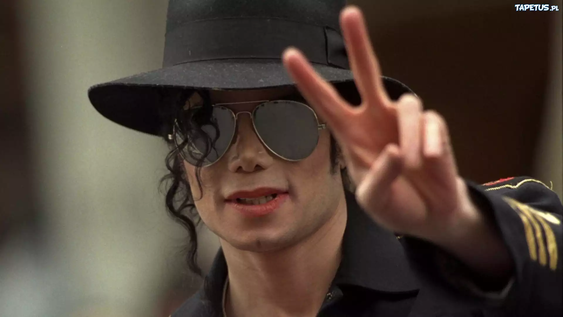 Michael Jackson, Kapelusz, Okulary