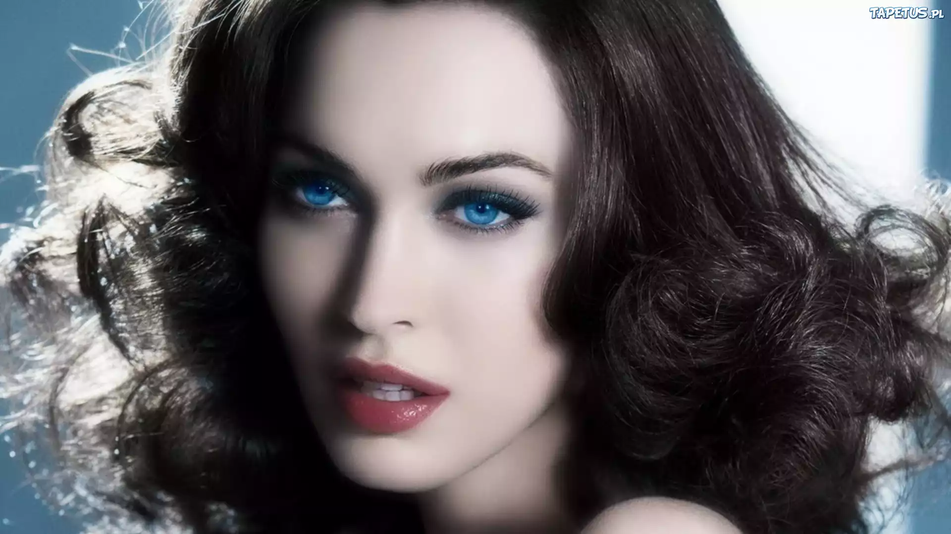 Megan Fox, Niebieskie, Oczy