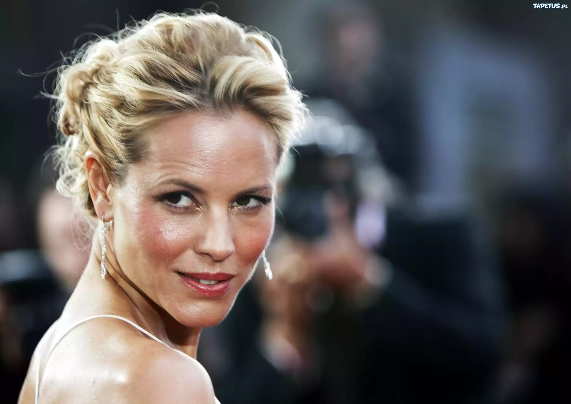 Maria Bello, Fotoreporterzy
