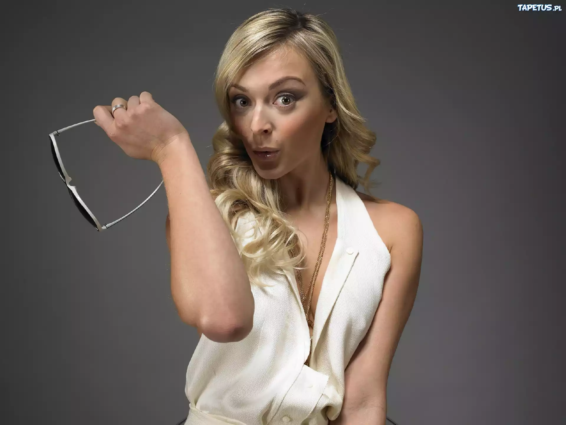 Fearne Cotton, Okulary
