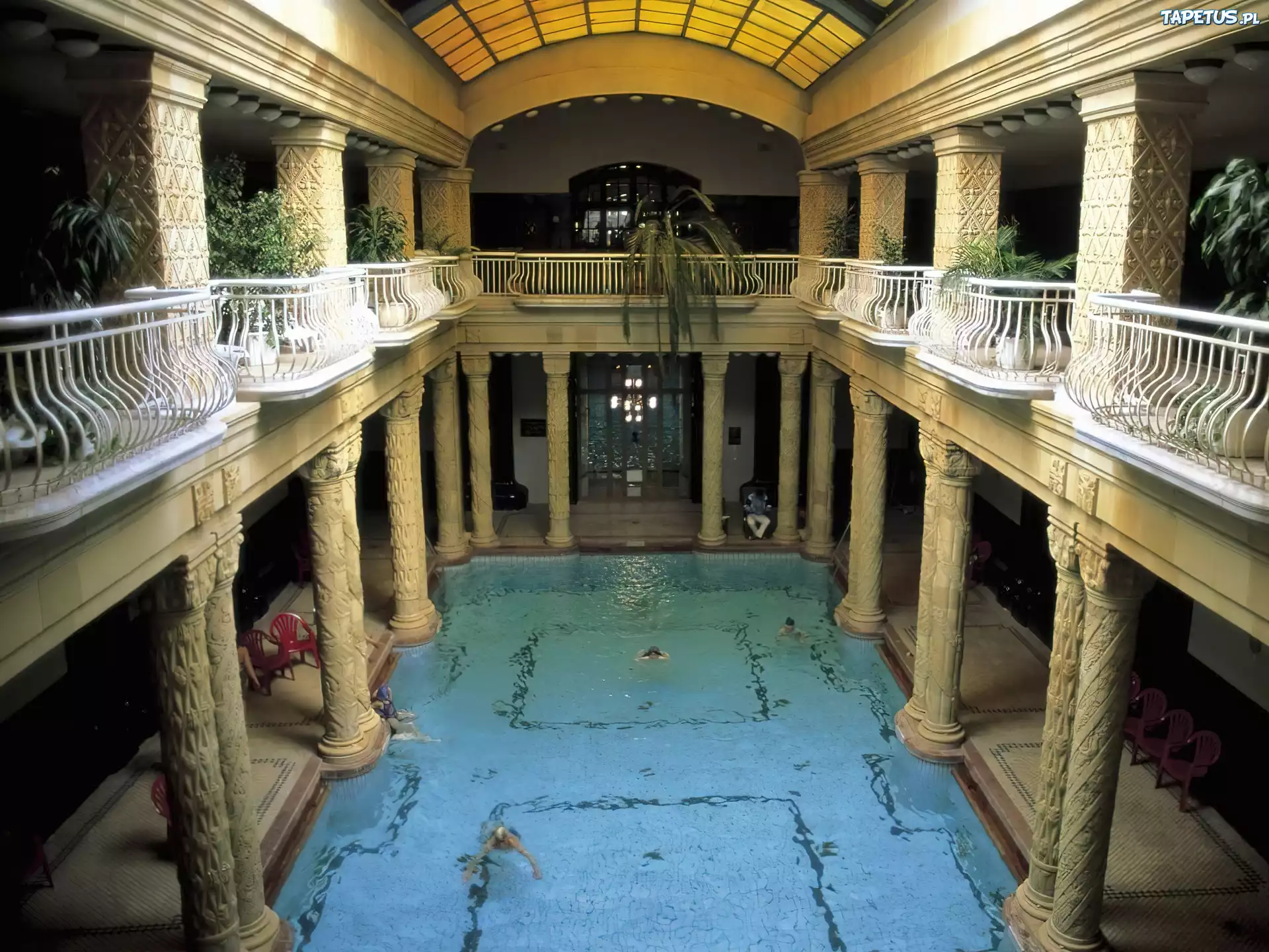 Europa, Hotel, Basen
