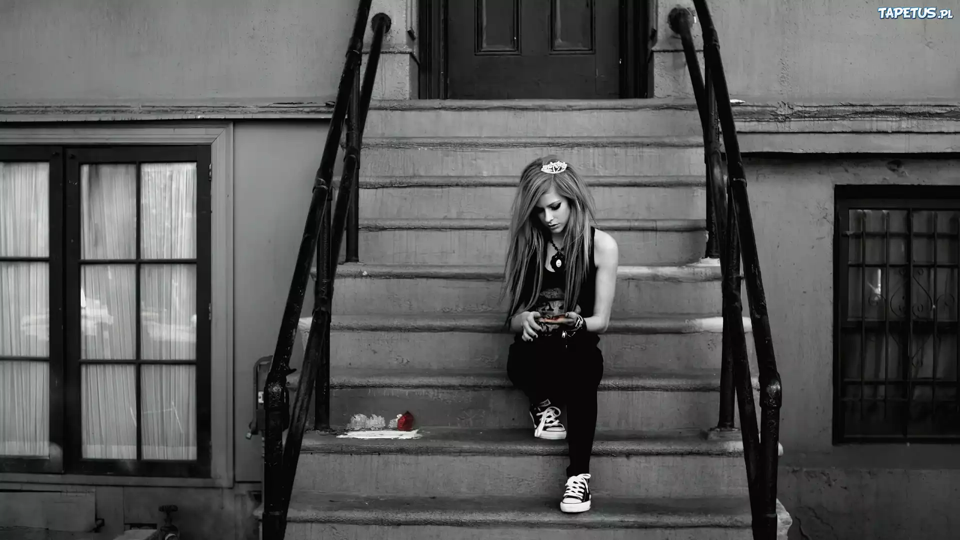Avril Lavigne, Kobieta, Emo, Schody, Dom