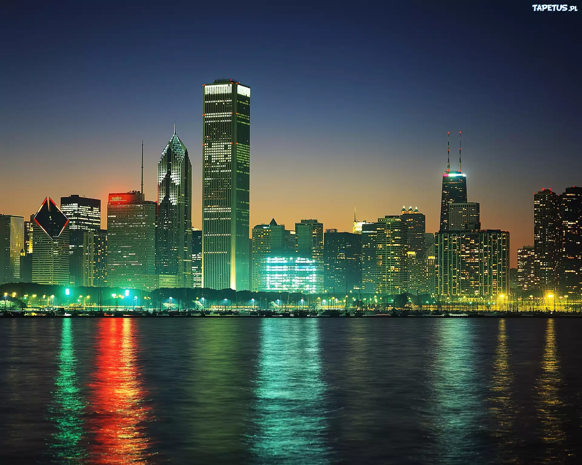 Chicago, Illinois, Nocą