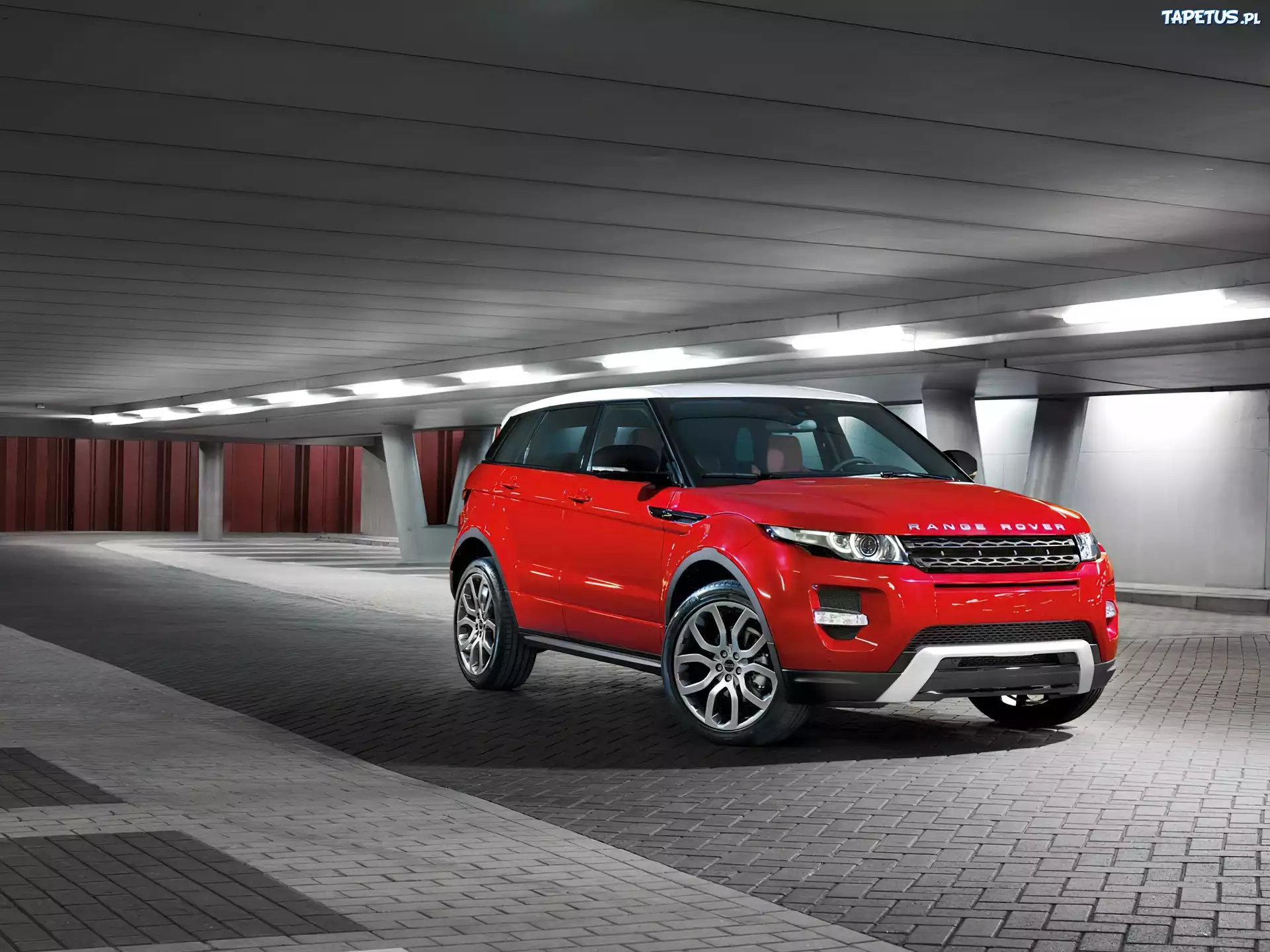 Czerwony, Range Rover Evoque