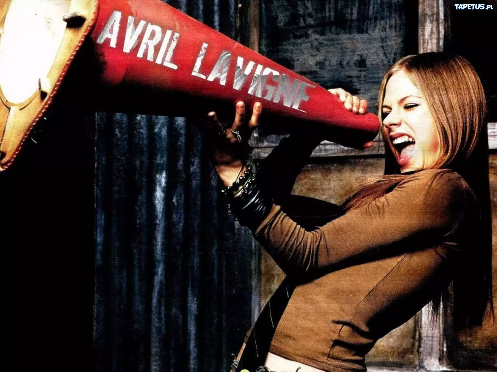 Avril Lavigne, Pachołek